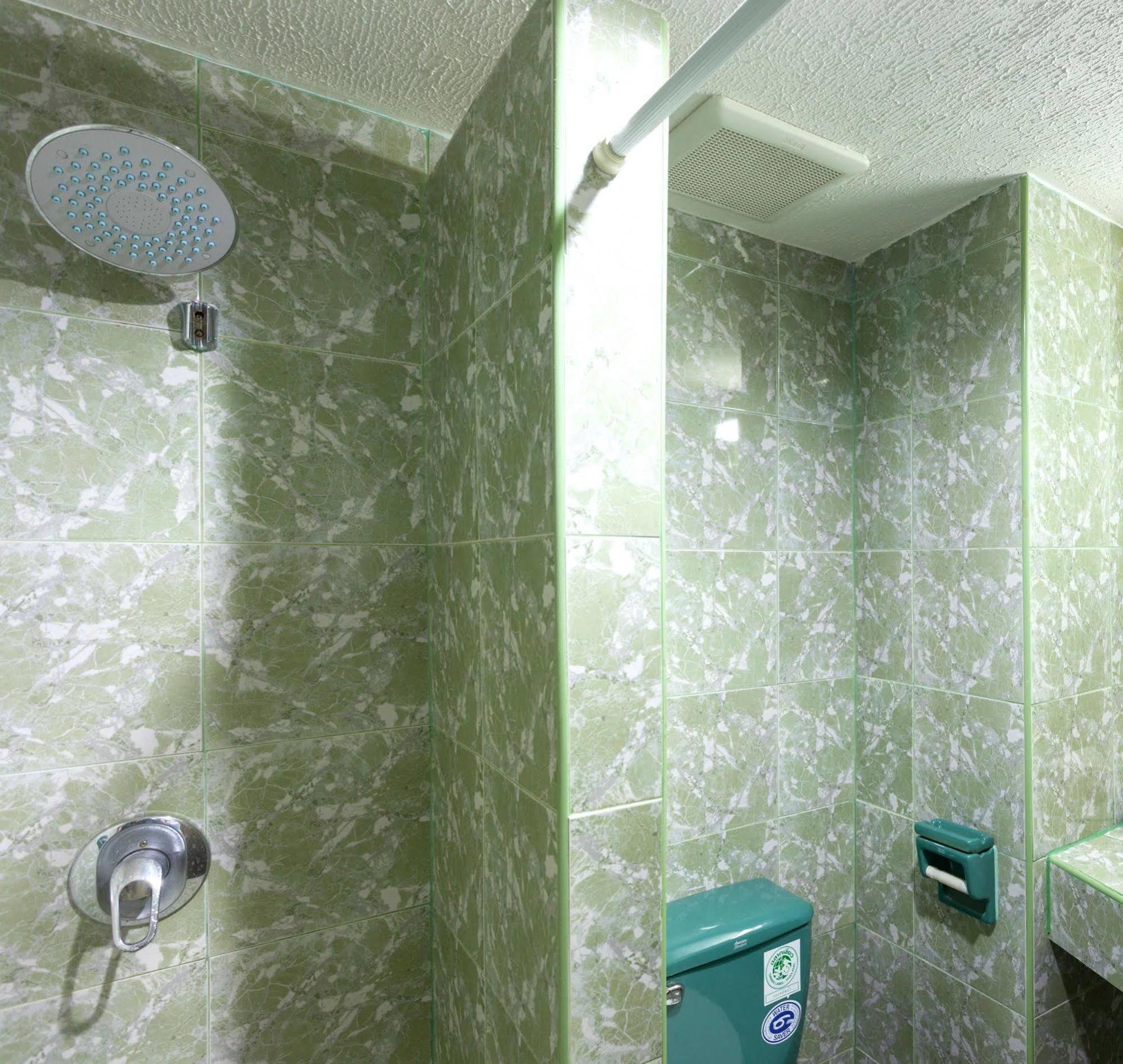 Отель Simple Boutique Seabreeze Patong Экстерьер фото